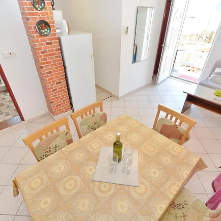 Suzana & Petra Appartamento Vir